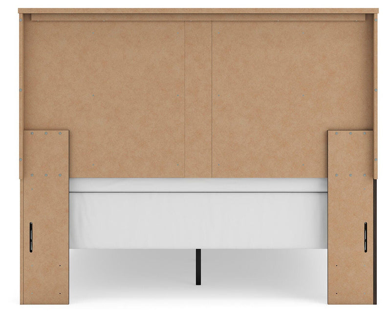 Shaehartin Dark Brown Queen Panel Bed - PCB3167B2