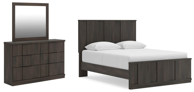 Shaehartin Queen Panel Platform Bed, Dresser and Mirror in Dark Brown - PKG025277