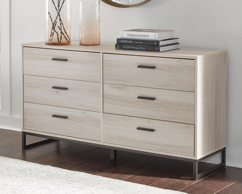 Shawburn Queen Crossbuck Panel Headboard and Dresser in Whitewash - PKG009316