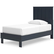 Simmenfort Navy Blue Youth Platform Bedroom Set - Gate FurnitureYouth Bedroom Set