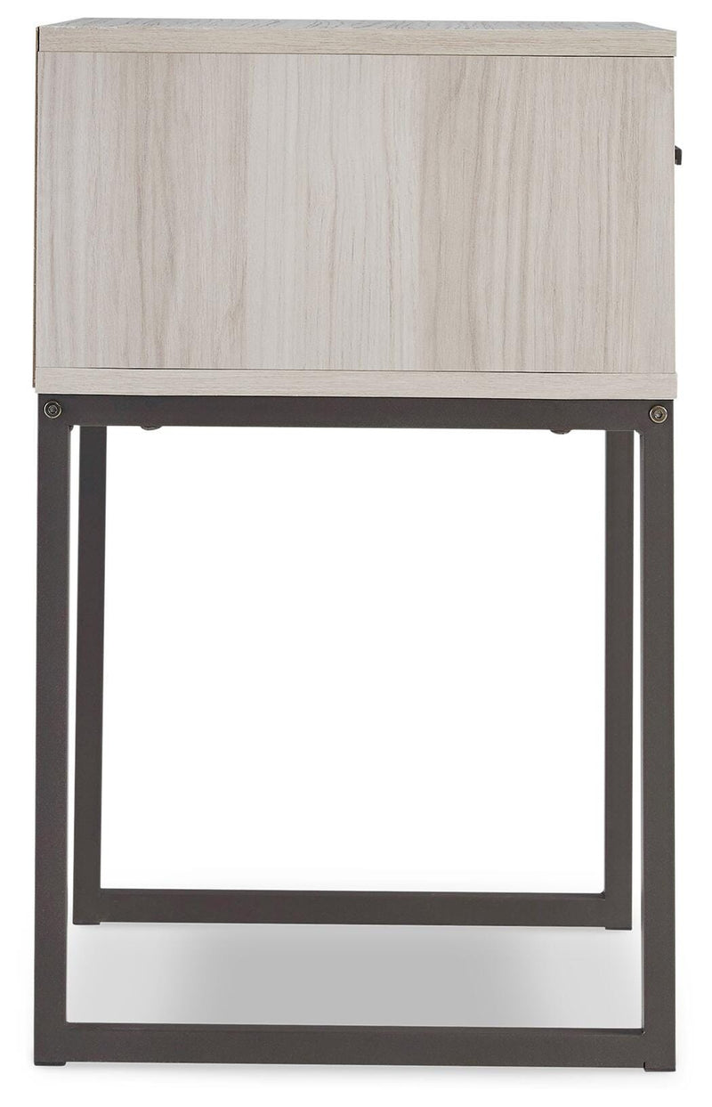 Socalle Light Natural Queen Panel Platform Bed with Dresser and Nightstand - EB1864B4