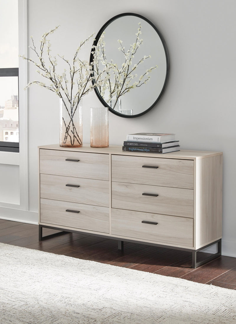 Socalle Light Natural Queen Panel Platform Bed with Dresser and Nightstand - EB1864B4