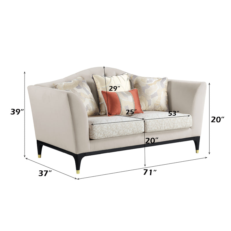 Tayden Loveseat W/4 Pillows - LV01156