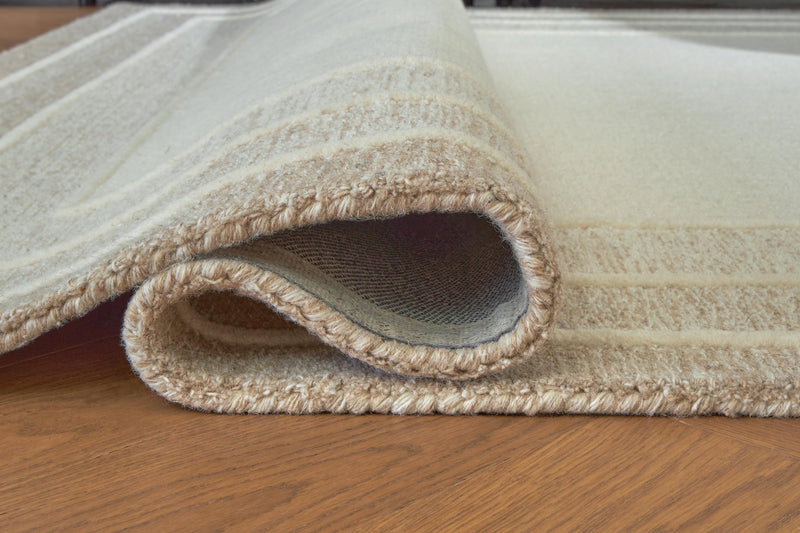 Teelgan Ivory/Tan Medium Rug - R407312