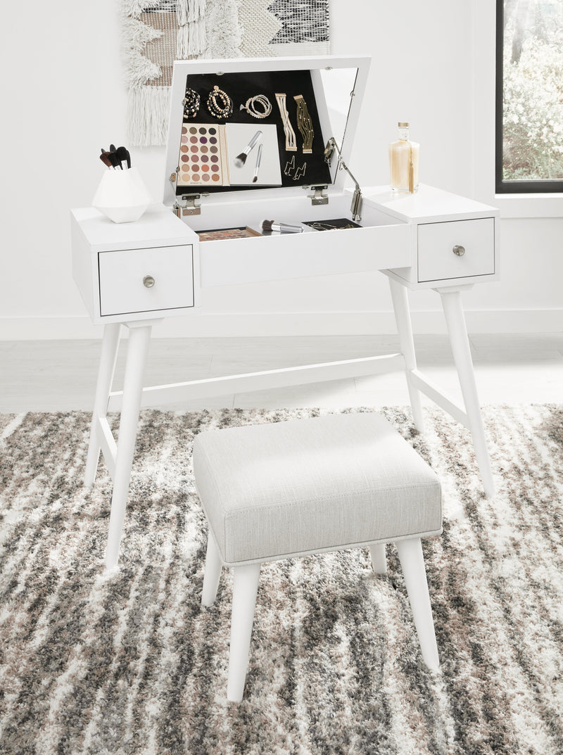 Thadamere Vanity with Stool - Gate FurnitureVanity