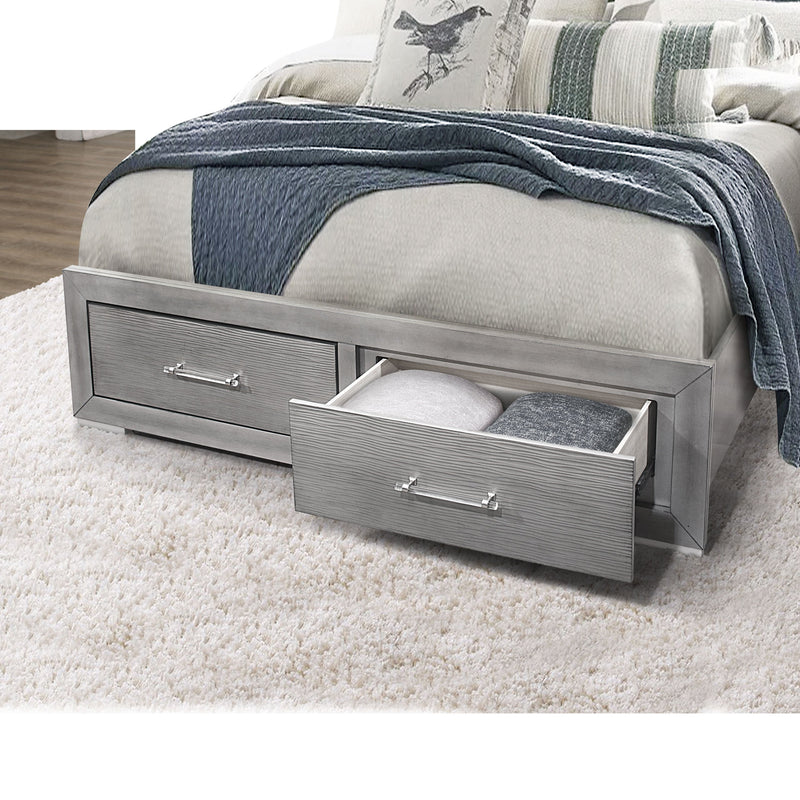 Tiffany Silver Queen Bed With Lamps - Gate FurnitureQueen Bed