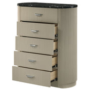 Travonte Chest - BD04886