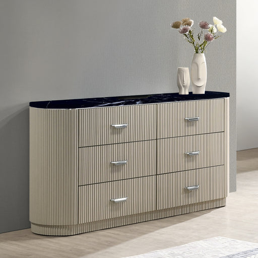 Travonte Dresser - BD04885