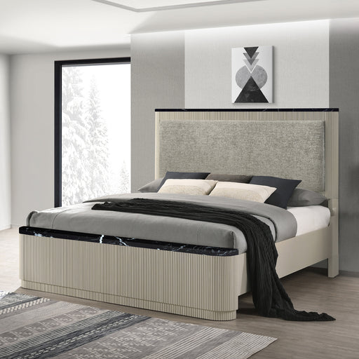 Travonte Queen Bed - BD04882Q