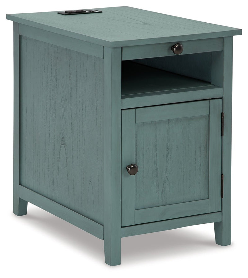 Treytown Chairside End Table - Gate FurnitureEnd Table Chair Side
