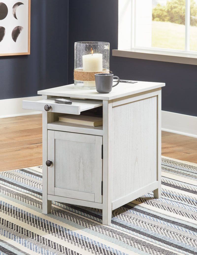 Treytown Chairside End Table - Gate FurnitureEnd Table Chair Side