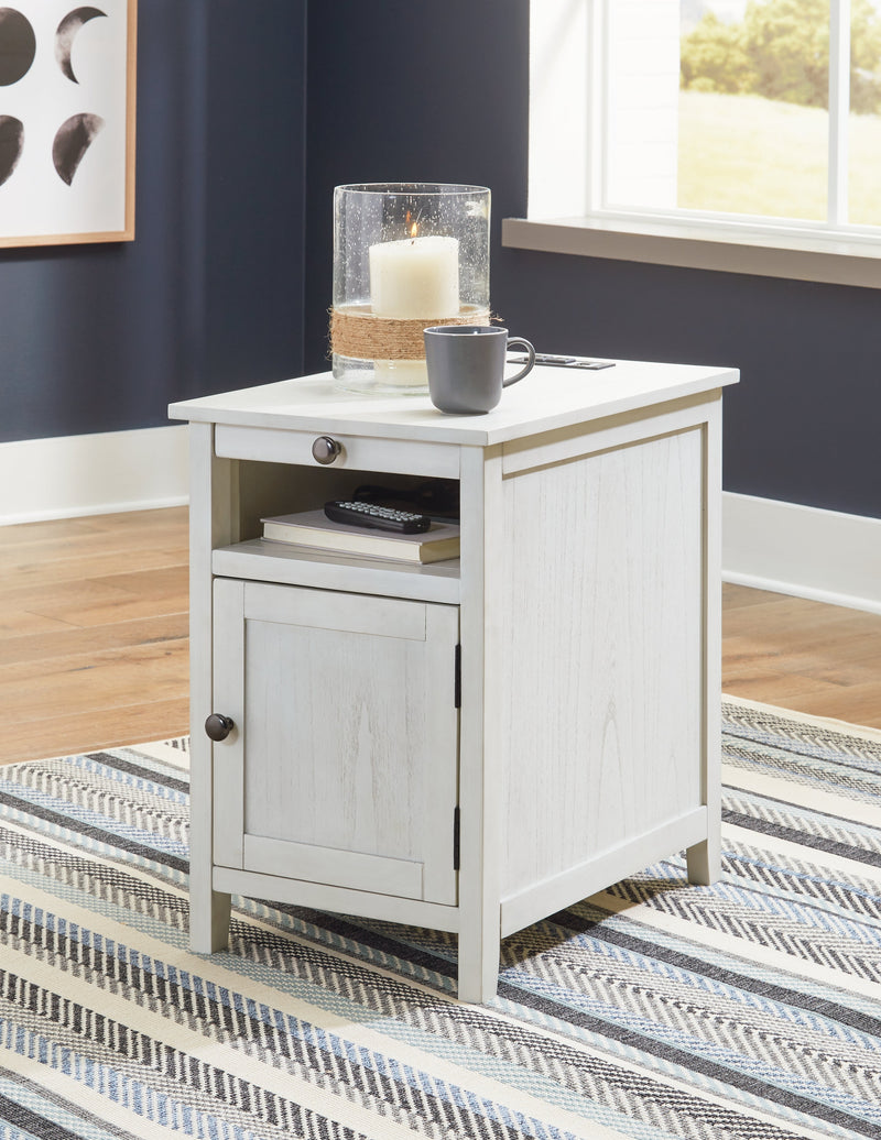 Treytown Chairside End Table - Gate FurnitureEnd Table Chair Side