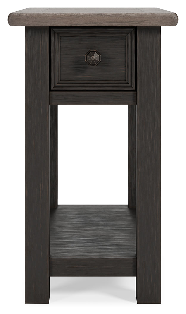 Tyler Creek 2 End Tables in Grayish Brown/Black - PKG010343