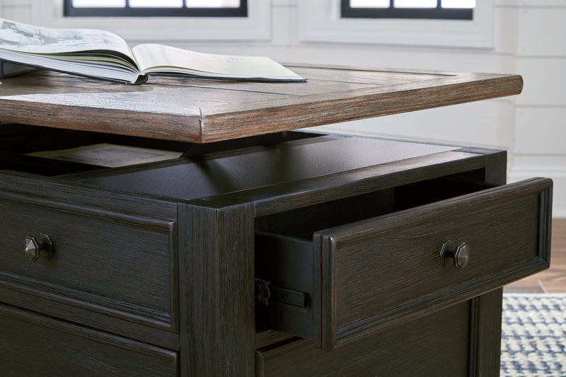 Tyler Creek Grayish Brown/Black Coffee Table with Lift Top - Gate FurnitureCoffee Table