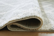 Unawick Gray/Ivory Large Rug - R407331