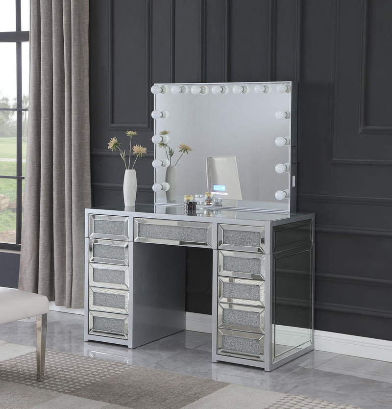 V - Hollywood Silver Vanity Desk W/ Bluetooth Hollywood Mirror - V450