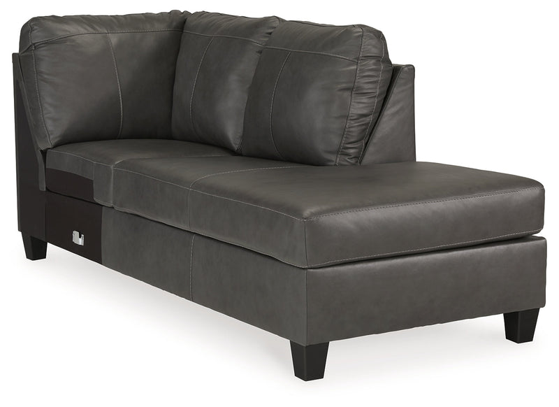 Valderno Right-Arm Facing Corner Chaise - 4780417