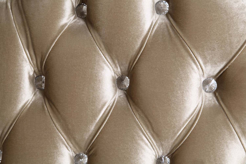 Vanaheim Sofa W/7 Pillows - LV00803