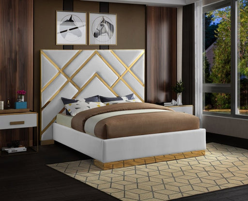 Vector Vegan Leather King Bed White - Gate FurnitureKing Bed