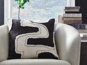 Veerbank Black/Beige Pillow - A1001114P
