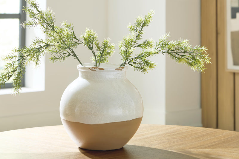 Vercott Cream/Tan Vase - A2000956