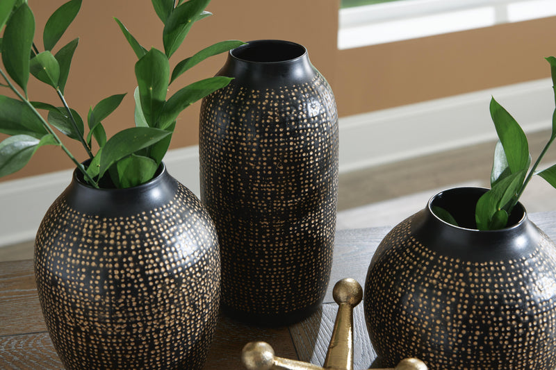 Vinburn Black/Gold Finish Accessory Set (Set of 5) - A2C00212