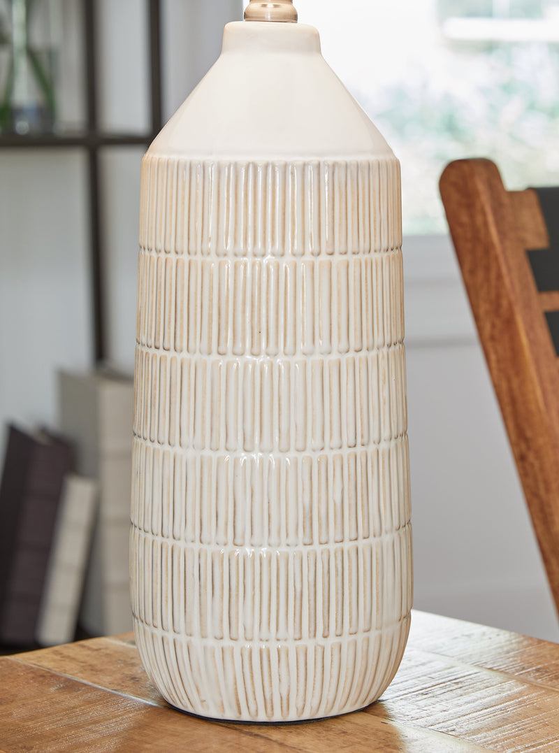 Willport Table Lamp (Set of 2) - Gate FurnitureTable Lamp Pair