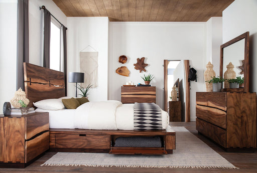 Winslow 4-piece Queen Bedroom Set Smokey Walnut - 223250SQ-S4