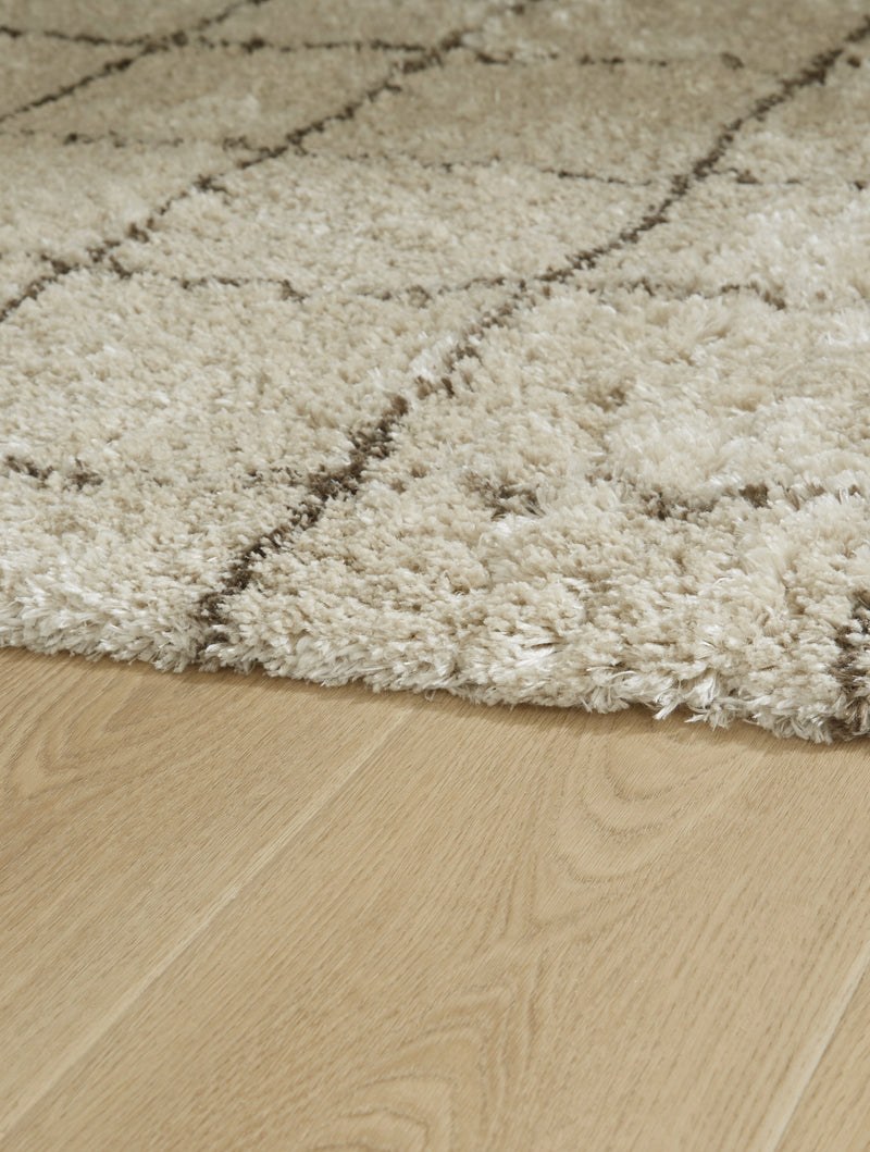 Wrenlow Cream/Brown Large Rug - R407211