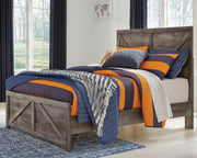 Wynnlow Gray Full Crossbuck Panel Bed and 2 Chests - B440B40
