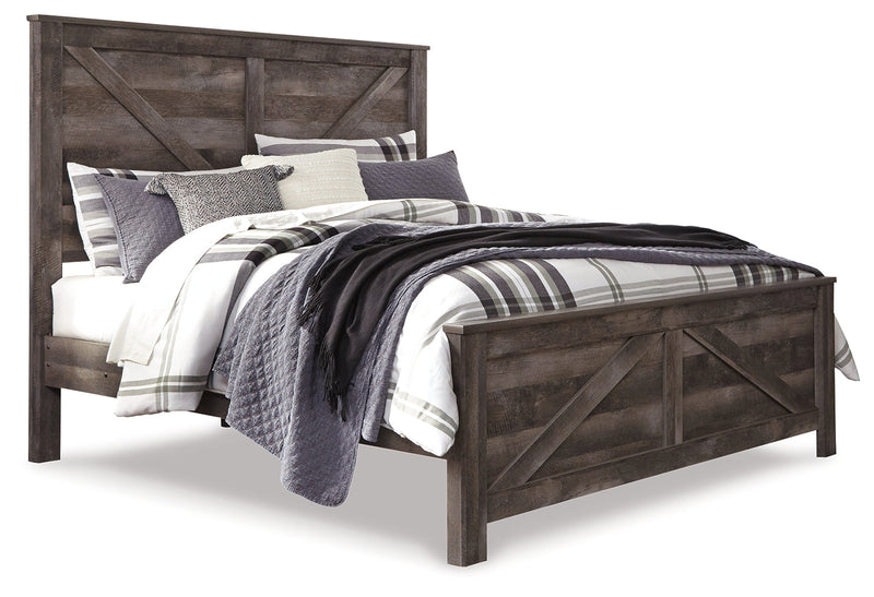 Wynnlow King Crossbuck Panel Bed with Mirrored Dresser and 2 Nightstands in Gray - PKG005679