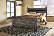 Wynnlow King Poster Bed with Dresser in Gray - PKG005121
