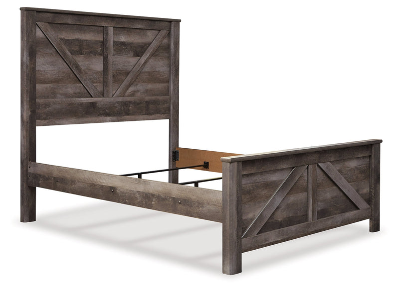 Wynnlow Queen Crossbuck Panel Bed with Mirrored Dresser, Chest and Nightstand in Gray - PKG005700