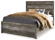 Wynnlow Queen Panel Bed with Mirrored Dresser, Chest and Nightstand in Gray - PKG005406
