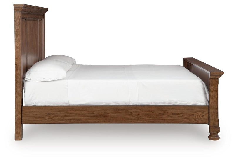 Zackaryn Warm Brown Queen Panel Bed - PCB807B2