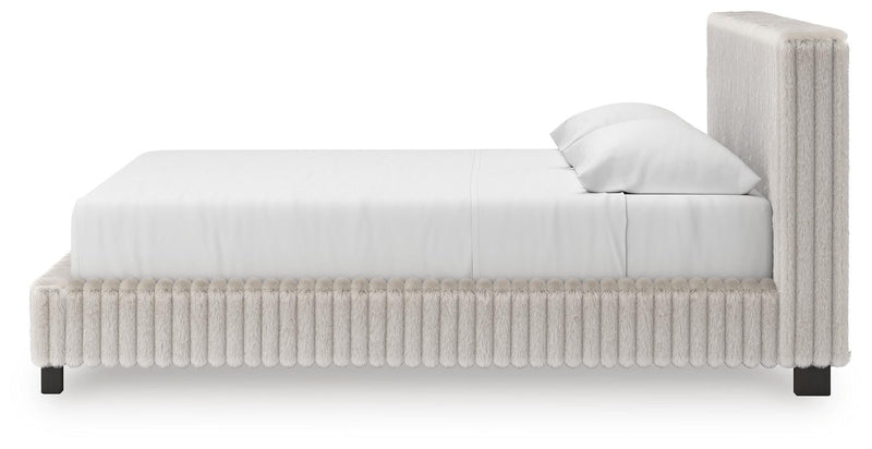 Zuraleus King Upholstered Bed, Chest and  Nightstand in White - PKG022849