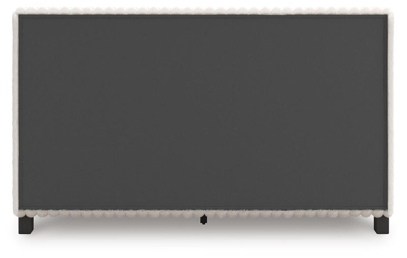 Zuraleus White Queen Upholstered Bed - PCB3381B11