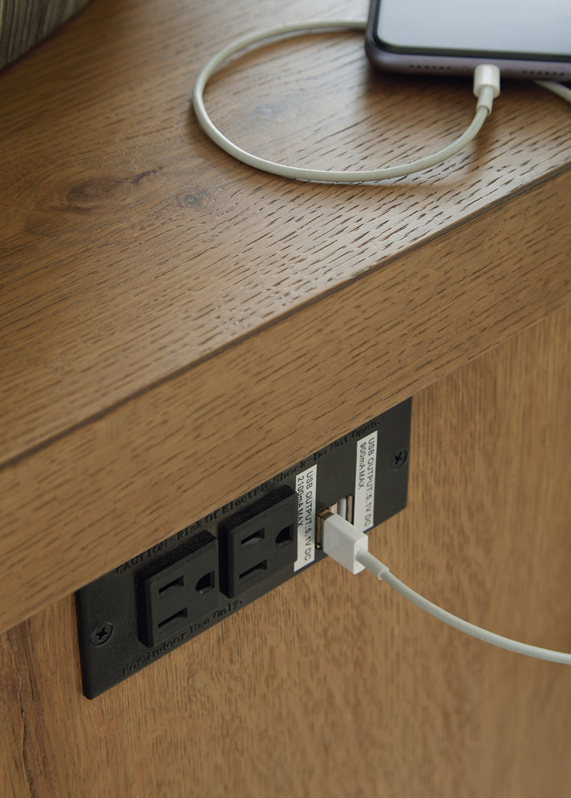 Brinstead Chairside End Table - Gate FurnitureEnd Table Chair Side