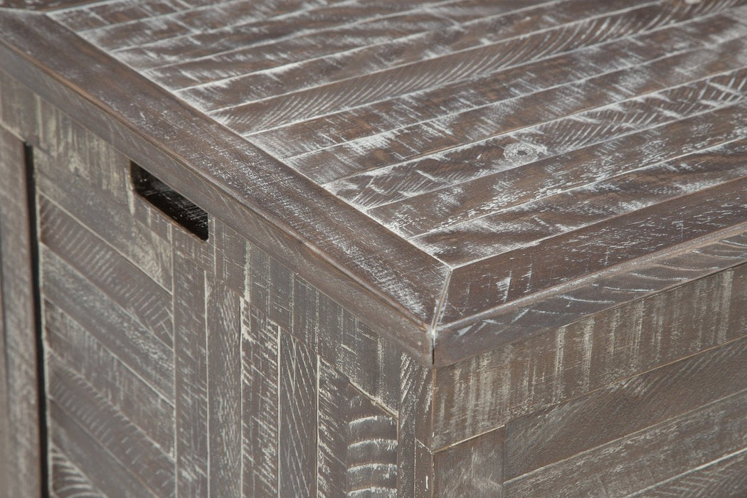 Coltport Distressed Gray Storage Trunk - A4000338 - Gate Furniture