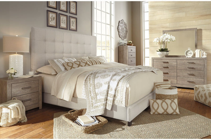 Dolante Beige Queen Upholstered Bed - Gate FurnitureQueen Bed