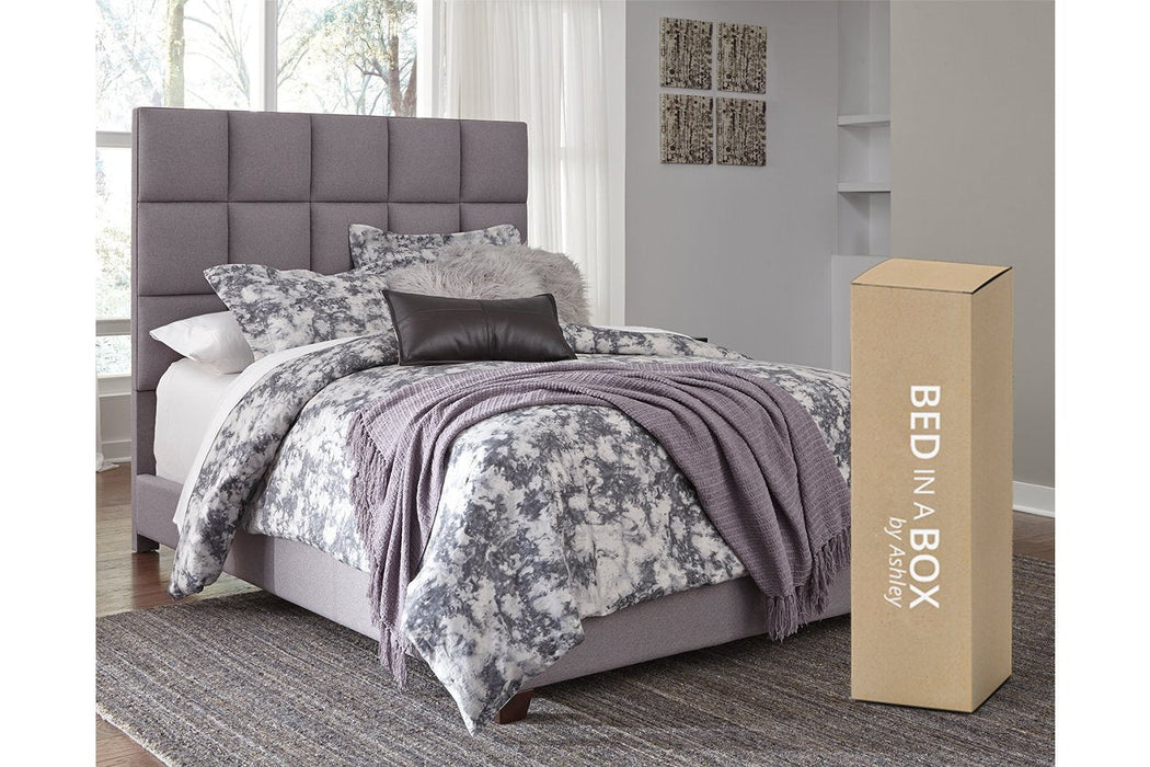 Dolante Gray King Upholstered Bed - B130-382 - Gate Furniture