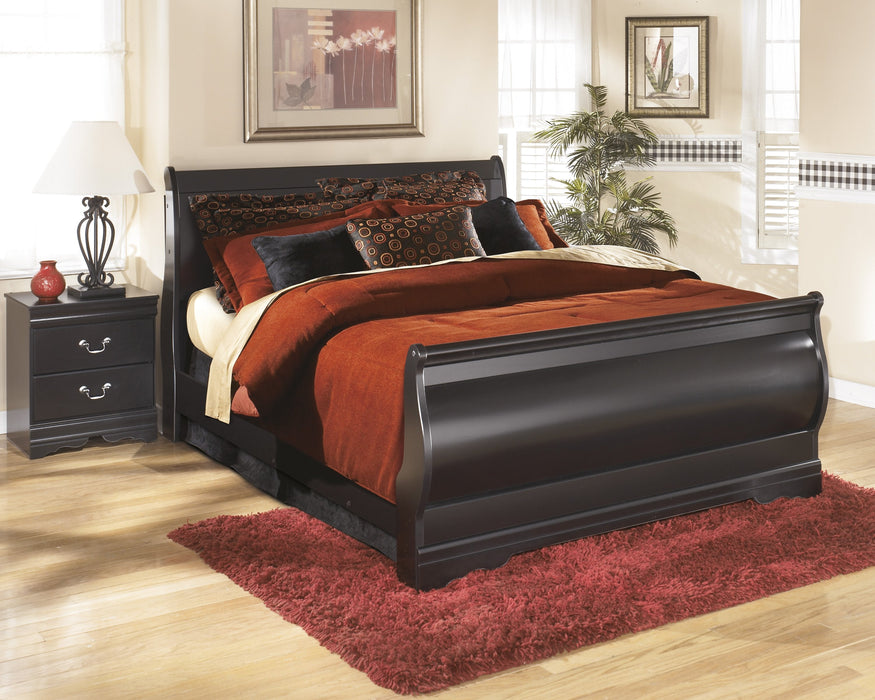 Huey Vineyard Black Queen Sleigh Bed - Gate Furniture