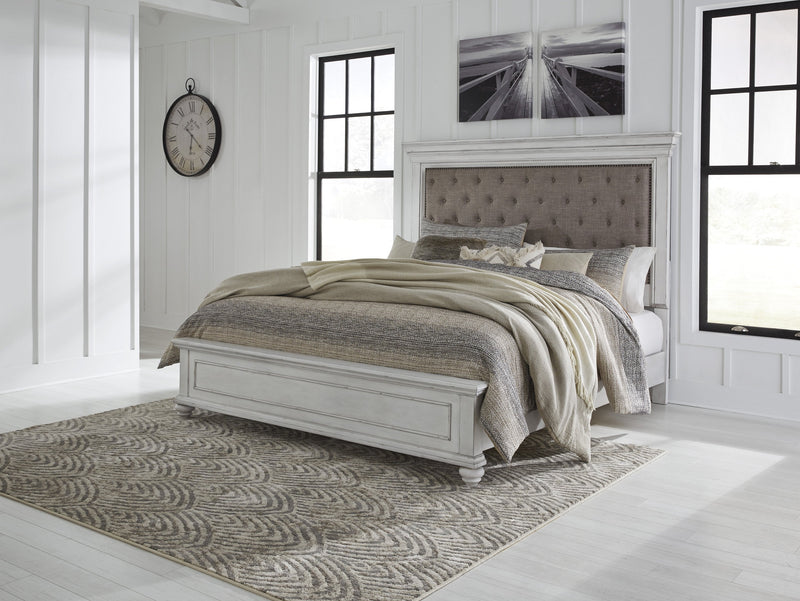 Kanwyn Whitewash Queen Upholstered Panel Bed - Gate FurnitureQueen Bed