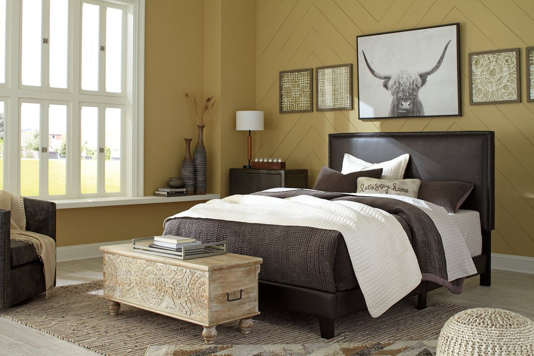 Mesling Dark Brown Queen Upholstered Bed - B091-081 - Gate Furniture
