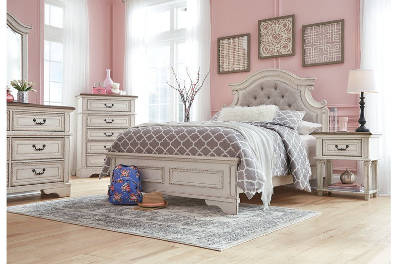 Realyn Chipped White Full Panel Bed - Gate FurnitureFull Bed