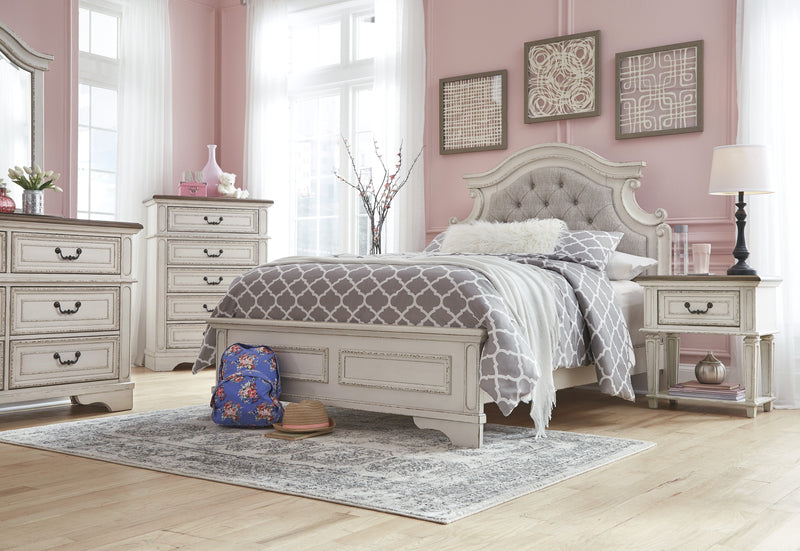 Realyn Chipped White Full Upholstered Bed - Gate FurnitureFull Bed