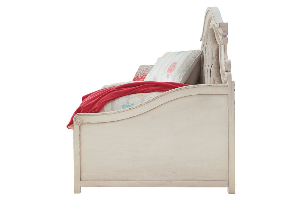 Realyn Chipped White Twin Day Bed - Gate Furniture
