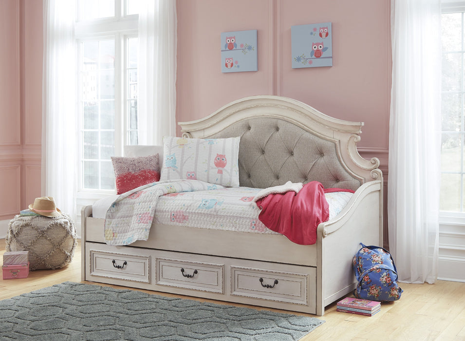 Realyn Chipped White Twin Day Bed - Gate Furniture