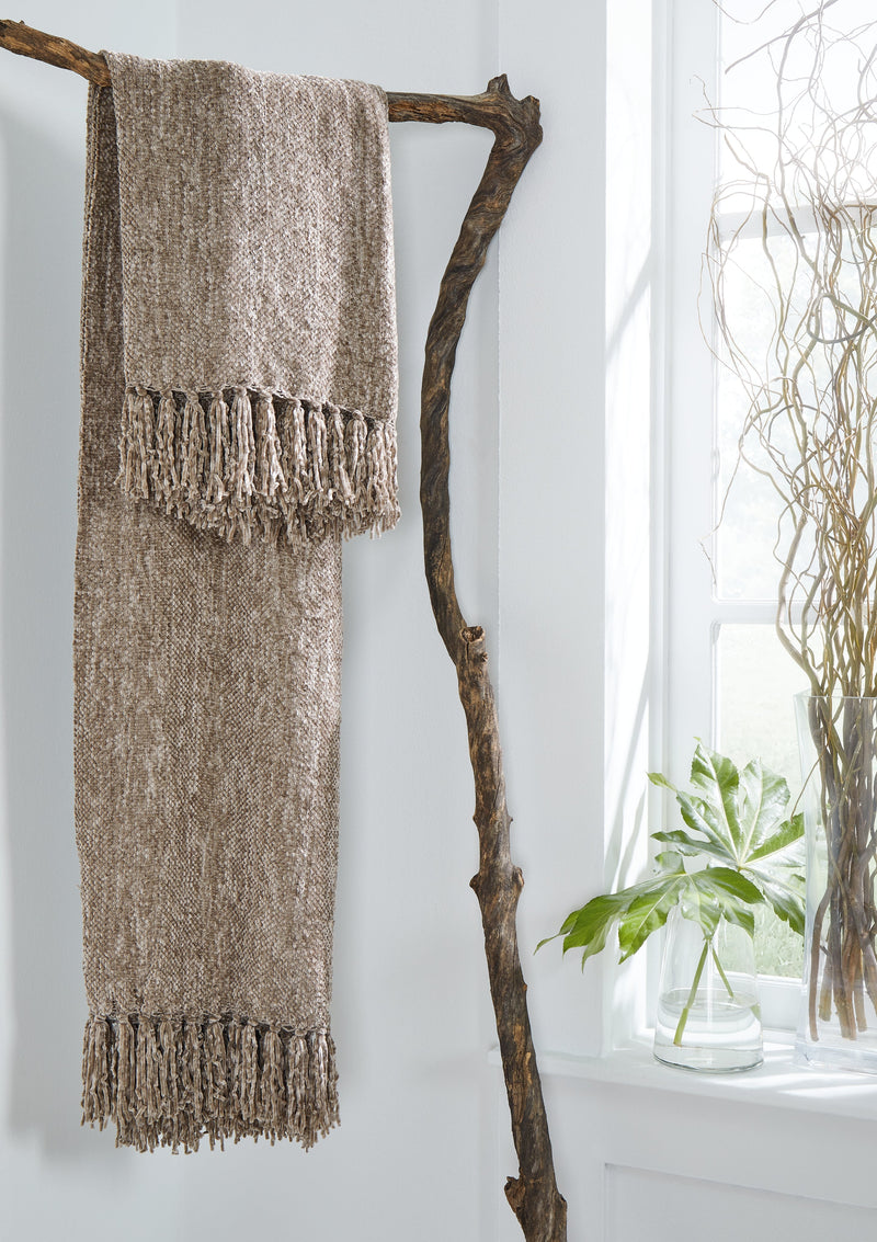 Tamish Throw (Set of 3) - Gate FurnitureThrow