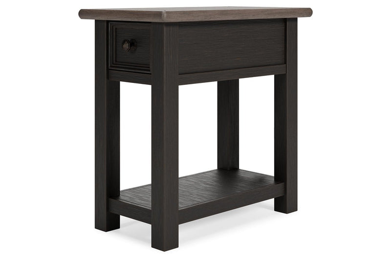 Tyler Creek Two - tone Chairside End Table - Gate FurnitureEnd Table Chair Side